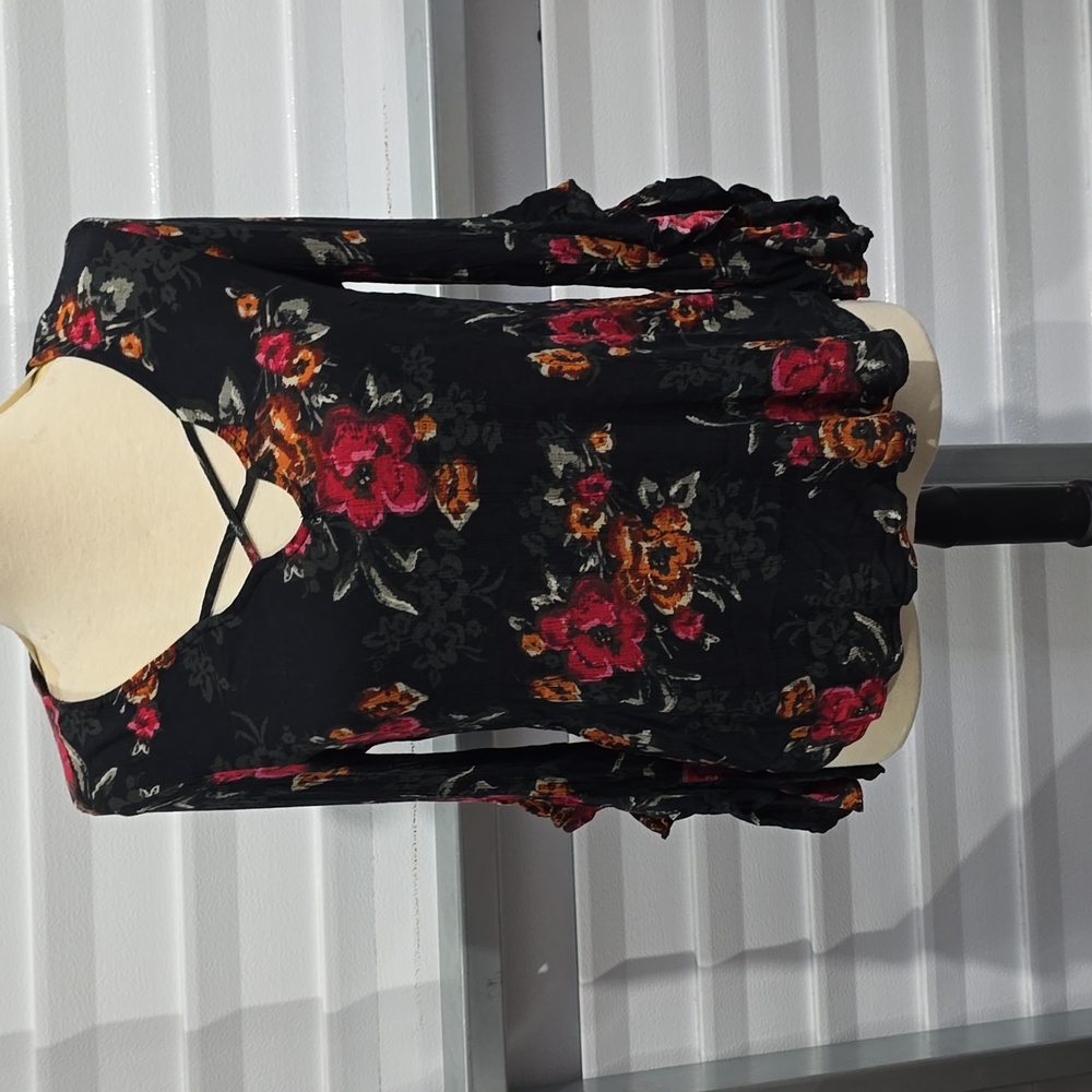 Miss Me Black Orange and Red Floral Long Sleeve Blouse Size Small